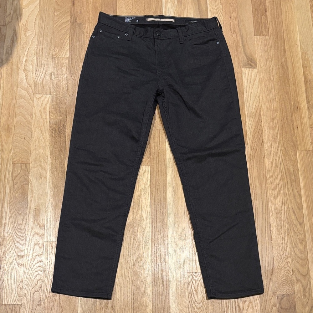 Banana Republic Men’s Travel Jean, Slim Fit, Size 34 x 30, Excellent Condition!